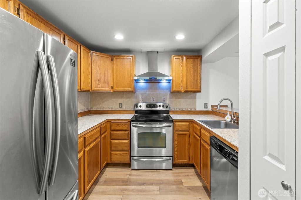 Photo of 2630 S 226th Street #C103, Des Moines, WA 98198 (MLS # 2574582)