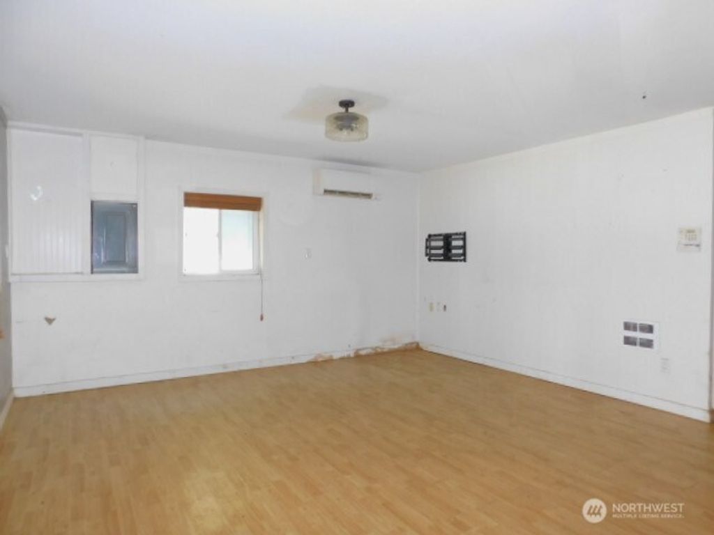 Photo of 33 Baskins Road, Port Angeles, WA 98363 (MLS # 2532504)