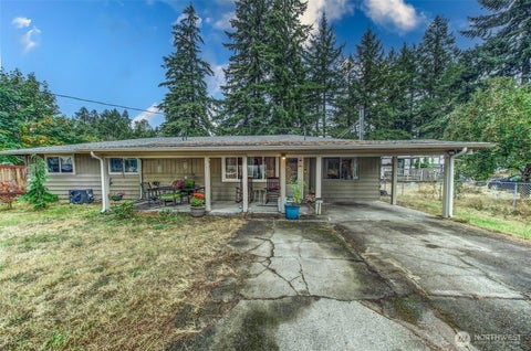 Photo of 207 Seattle Street W, Rainier, WA 98576 (MLS # 2585423)
