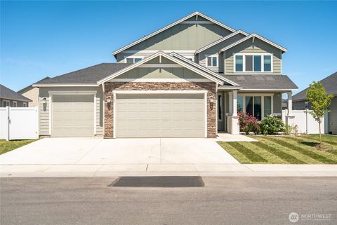 Photo of 707 I Street NE, Quincy, WA 98848 (MLS # 2387180)