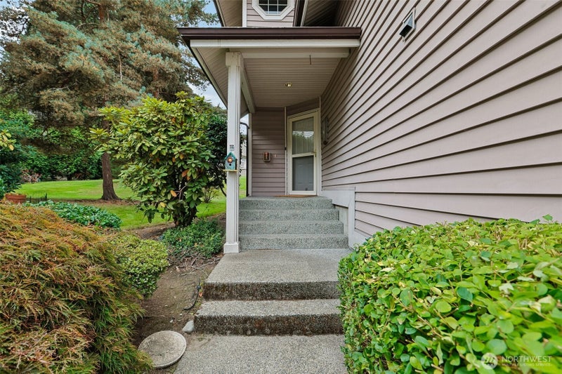 15617 NE 70th Court D109