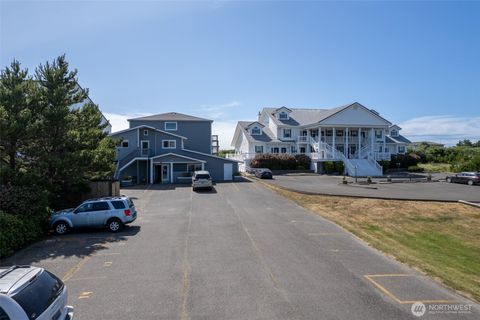 Photo of 853 Ocean Shores Boulevard NW #4, Ocean Shores, WA 98569 (MLS # 2401161)