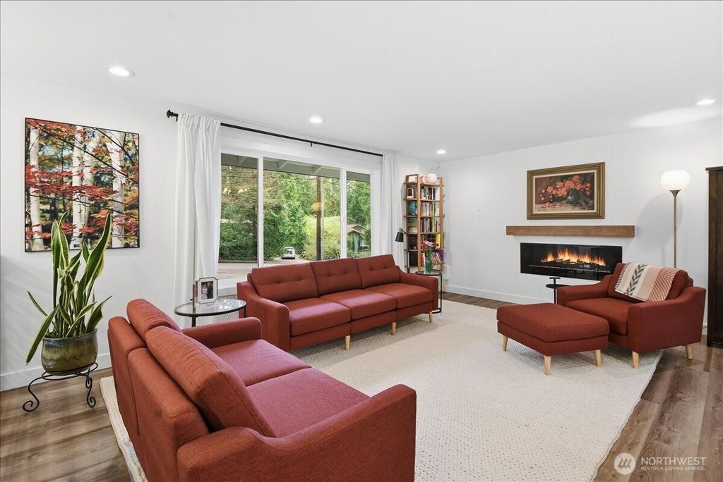 Photo of 23018 35th Avenue W, Brier, WA 98036 (MLS # 2495518)