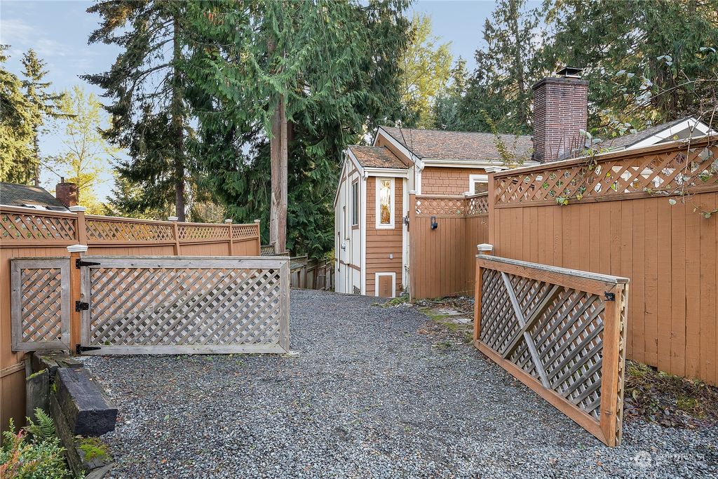 Photo of 3219 NE 118th Street, Seattle, WA 98125 (MLS # 2037299)