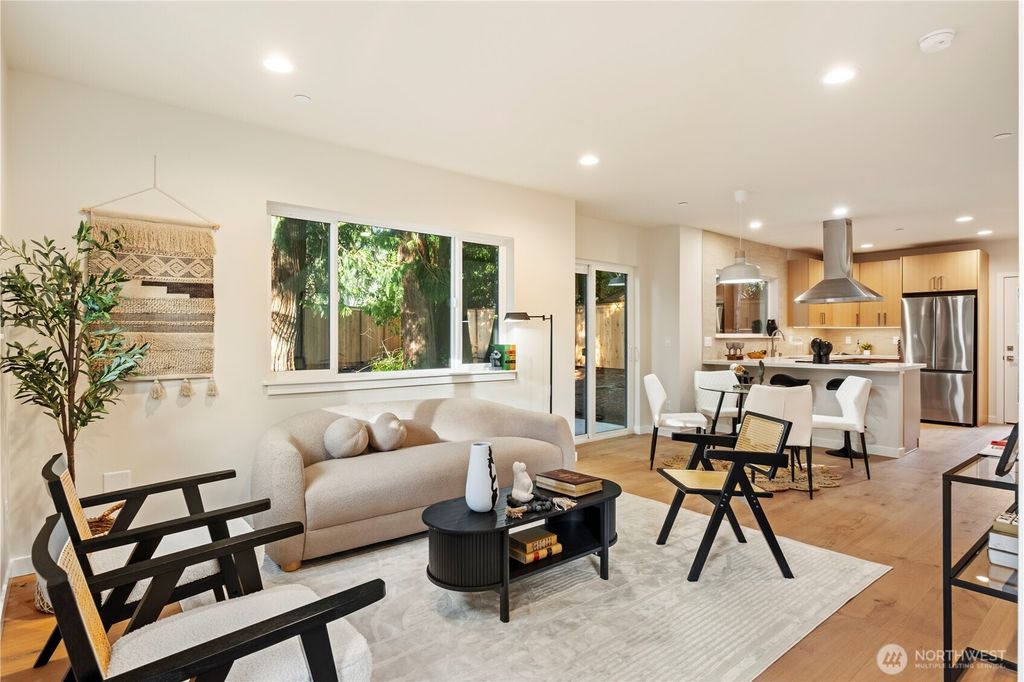 Photo of 11043 B 19th Avenue NE, Seattle, WA 98125 (MLS # 2468976)