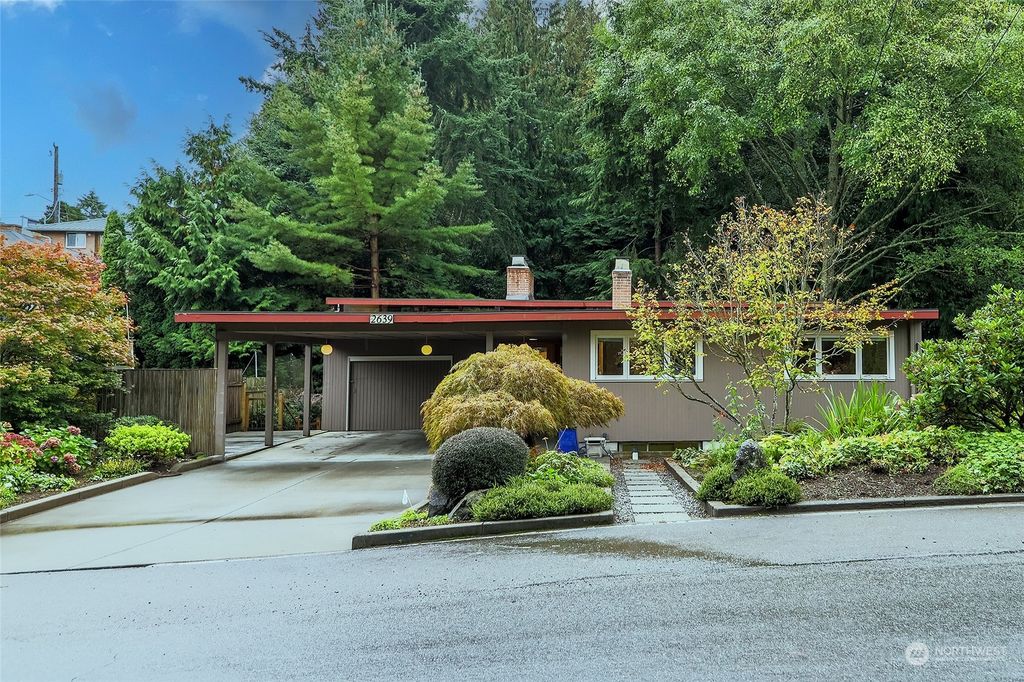 Photo of 2639 NW 95th Street, Seattle, WA 98117 (MLS # 2166133)