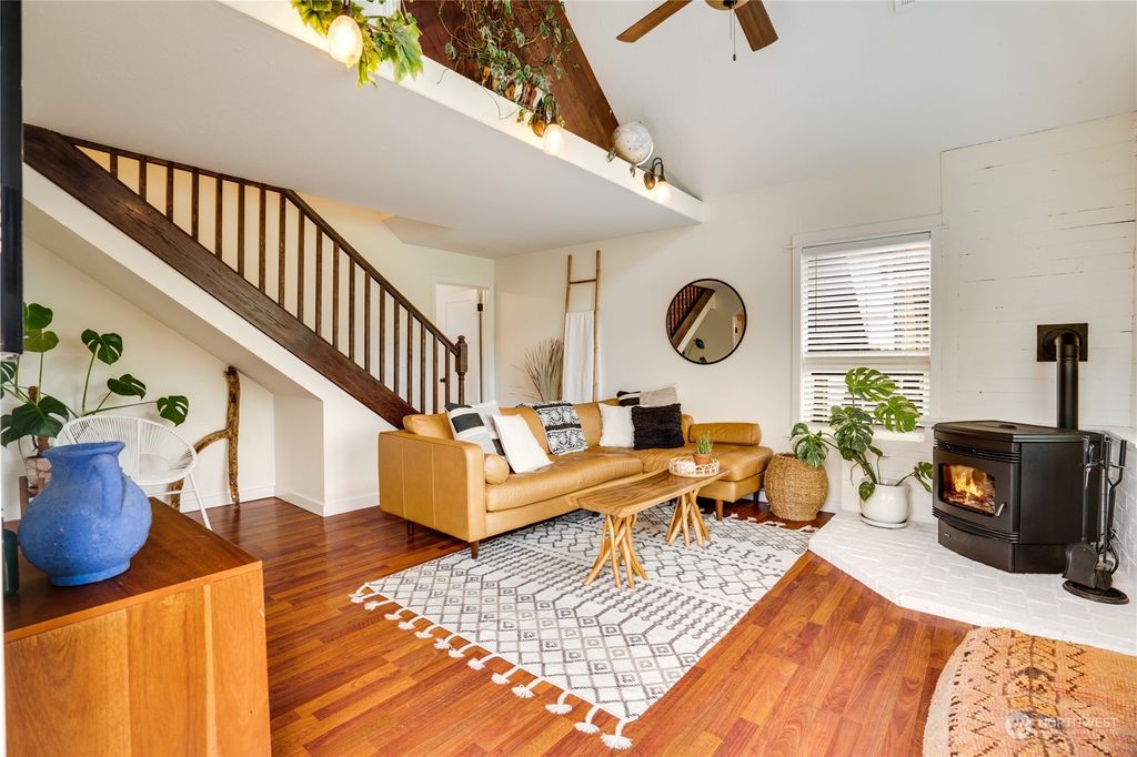 Photo of 1243 SW 151st Street, Burien, WA 98166 (MLS # 2281421)