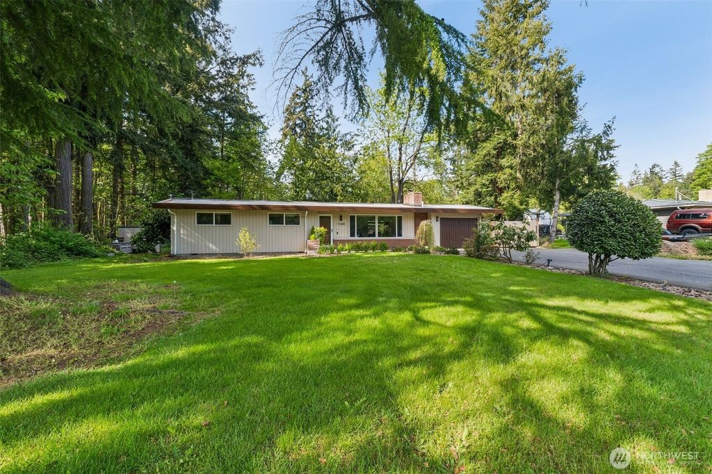Photo of 11640 SE 284th Street, Auburn, WA 98092 (MLS # 2516714)
