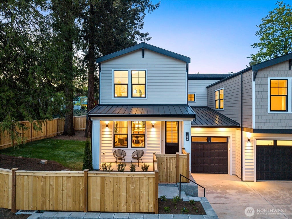 Photo of 11608 NE 92nd Street, Kirkland, WA 98033 (MLS # 2586818)