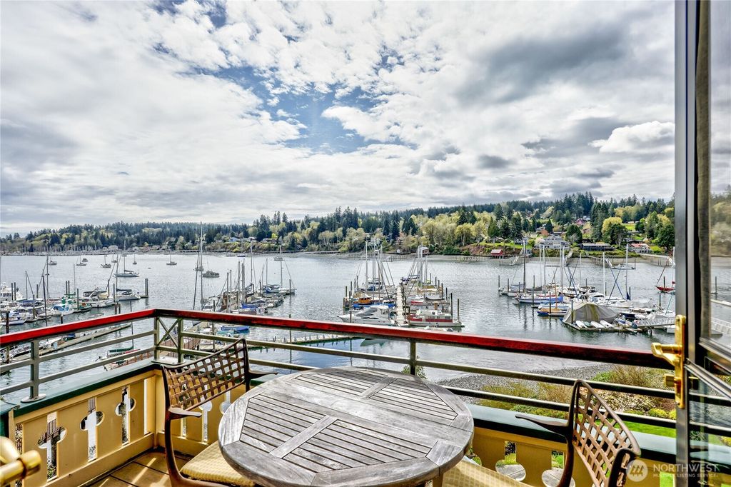 Photo of 546 Wood Avenue SW #3K, Bainbridge Island, WA 98110 (MLS # 2504591)