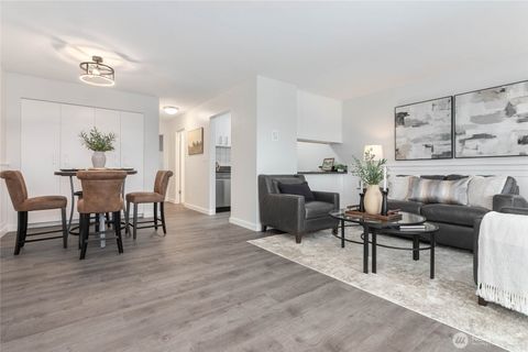 Photo of 819 High Street #101, Bellingham, WA 98225 (MLS # 2472638)