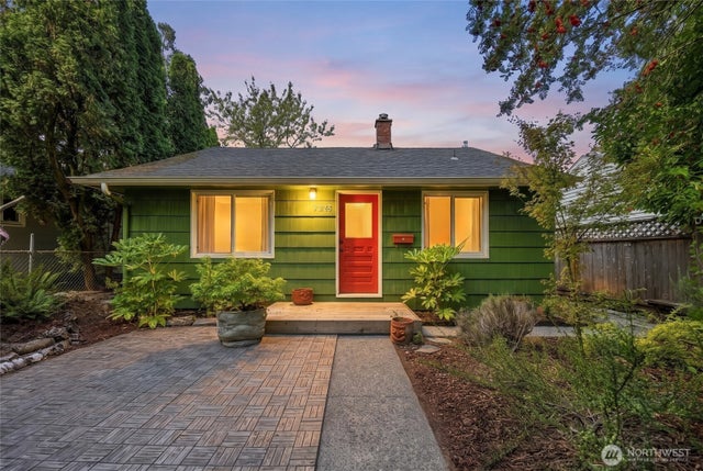 9223 21st Avenue SW, Seattle