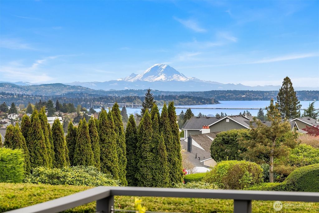 Photo of 7310 51st Avenue NE, Seattle, WA 98115 (MLS # 2507179)