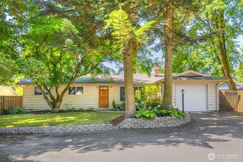 Photo of 8300 NE 146th Street, Kenmore, WA 98028 (MLS # 2567194)