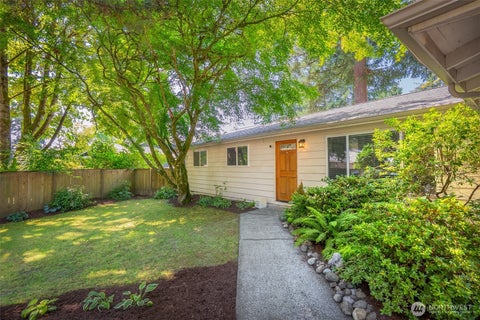 Photo of 8300 NE 146th Street, Kenmore, WA 98028 (MLS # 2567194)