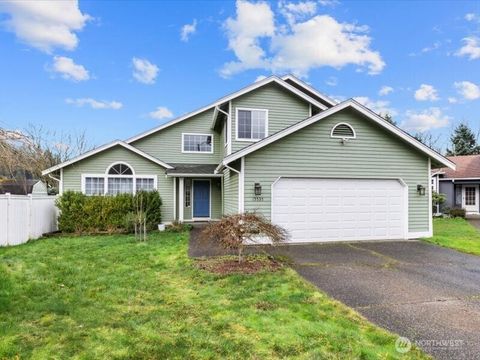 Photo of 15535 156th Court SE, Renton, WA 98058 (MLS # 2482742)