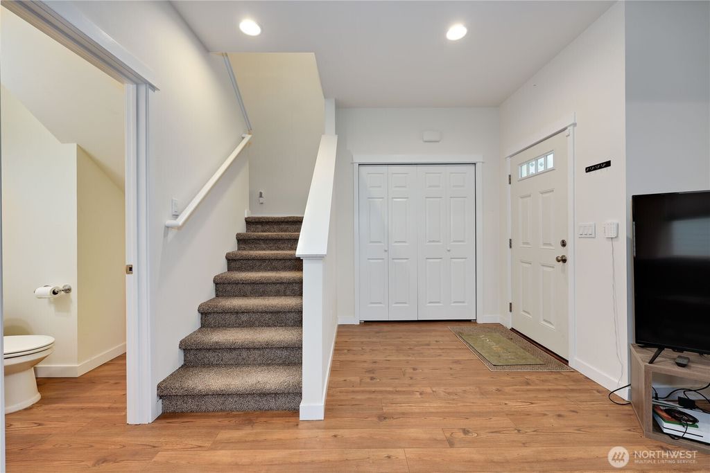 Photo of 18760 1st Avenue NE, Suquamish, WA 98342 (MLS # 2466350)