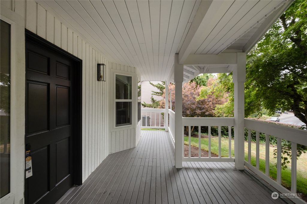 Photo of 10627 56th Avenue W, Mukilteo, WA 98275 (MLS # 2125445)