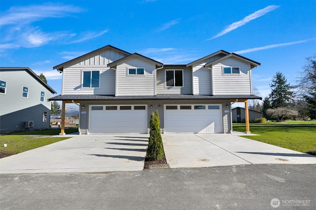 Photo of 710 F AND S GRADE RD #B, Sedro Woolley, WA 98284 (MLS # 2528352)