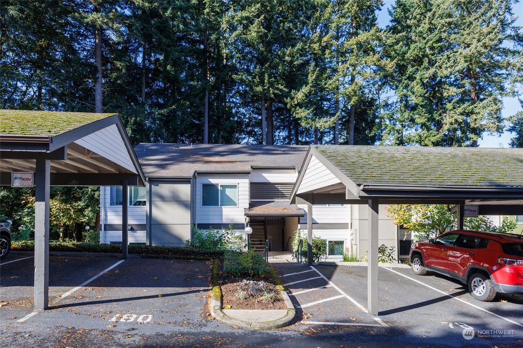 Photo of 31500 33rd Place SW #R101, Federal Way, WA 98023 (MLS # 2304752)