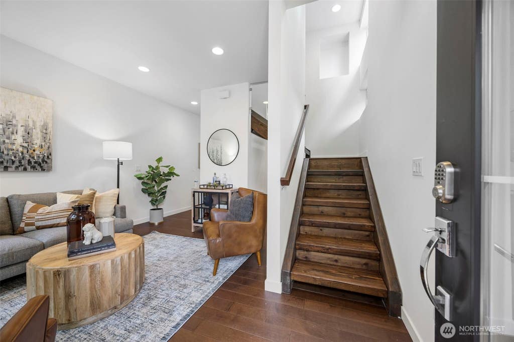Photo of 1415 E Fir Street, Seattle, WA 98122 (MLS # 2522949)