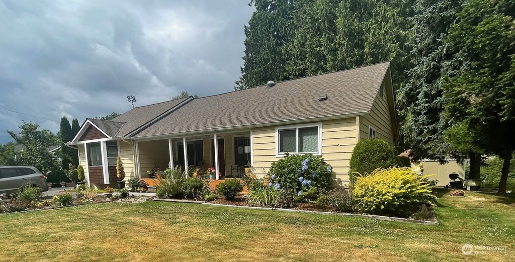 Photo of 3028 91st Avenue SE, Lake Stevens, WA 98258 (MLS # 2305020)