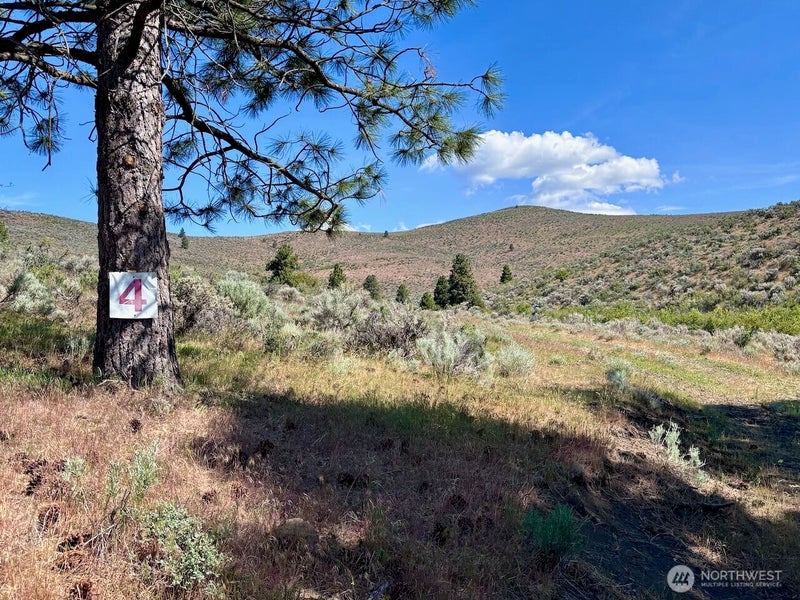 4 Secret Canyon Road