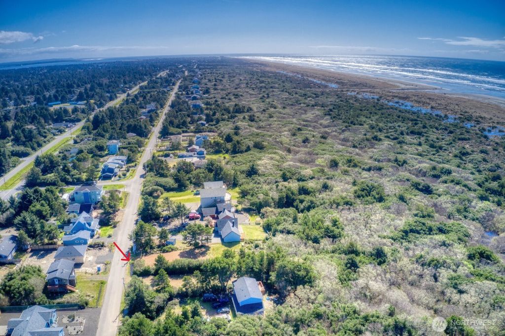 Photo of 317 Sand Dune Avenue NW, Ocean Shores, WA 98569 (MLS # 2492921)
