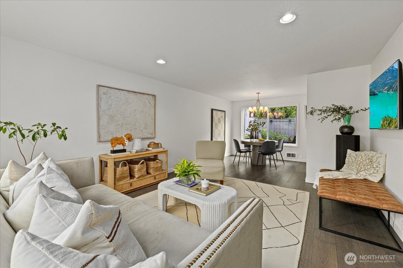 1420 Bellevue Way SE 14