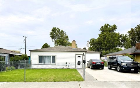 Photo of 308 & 310 N 12th Avenue, Pasco, WA 99301 (MLS # 2425815)
