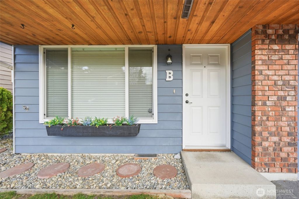 Photo of 1721 Madison Street #B, Everett, WA 98203 (MLS # 2500895)