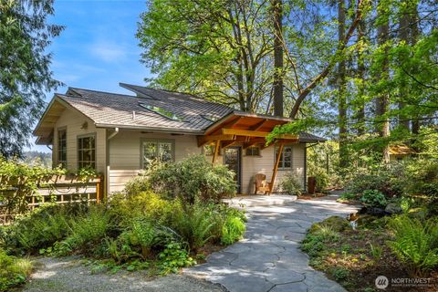 5648 Rose Loop NE Bainbridge Island WA 98110