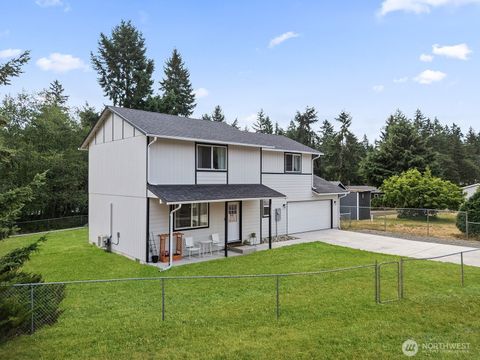 Photo of 20205 66th Avenue Ct E, Spanaway, WA 98387 (MLS # 2408361)