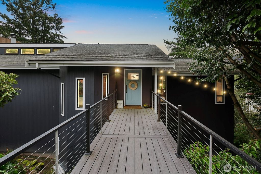 Photo of 15037 61st Place NE, Kenmore, WA 98028 (MLS # 2331294)
