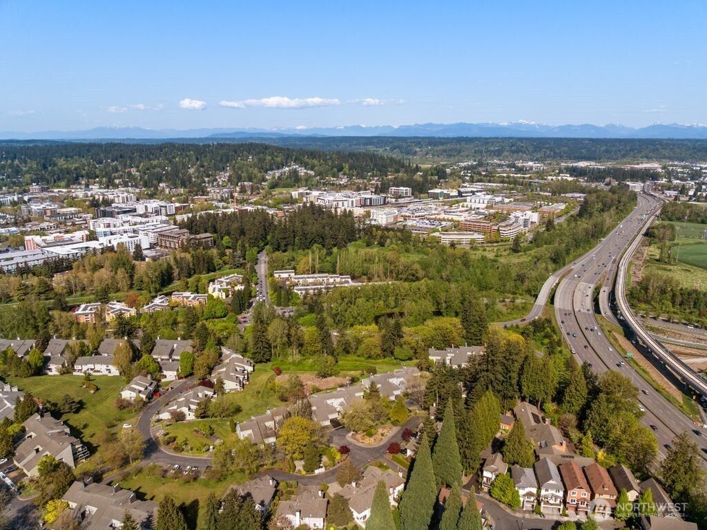 Photo of 15662 NE 70th Court, Redmond, WA 98052 (MLS # 2365651)