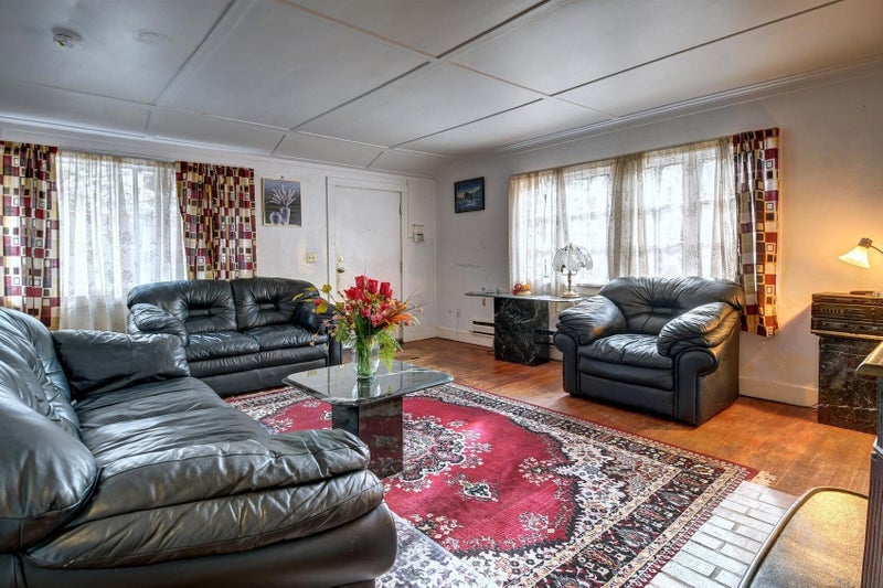 1216 N 103rd Street