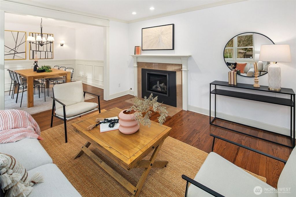 Photo of 6816 24th Avenue NE, Seattle, WA 98115 (MLS # 2473405)