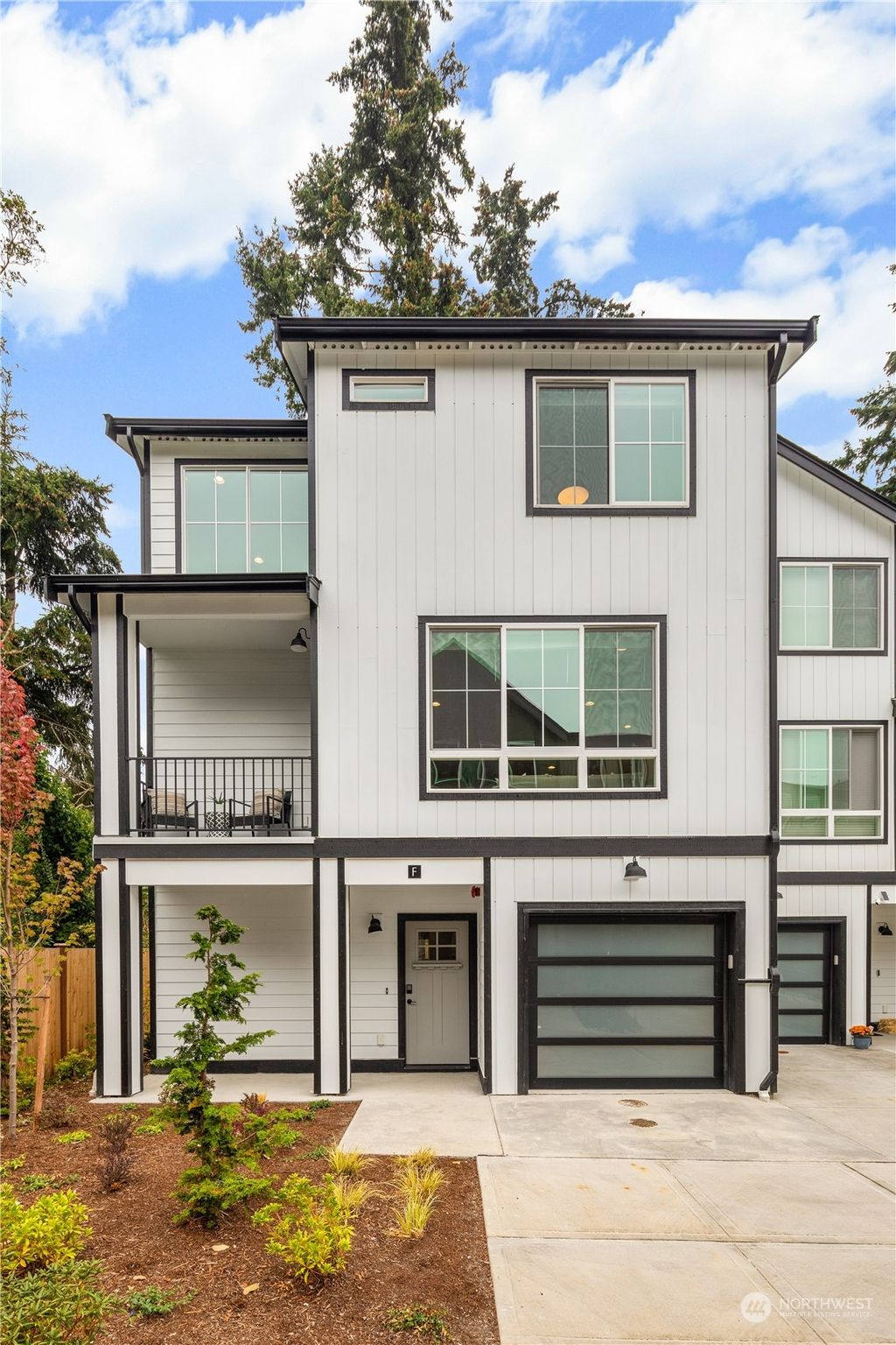 Photo of 18527 1st Avenue NE #F, Shoreline, WA 98155 (MLS # 2002524)