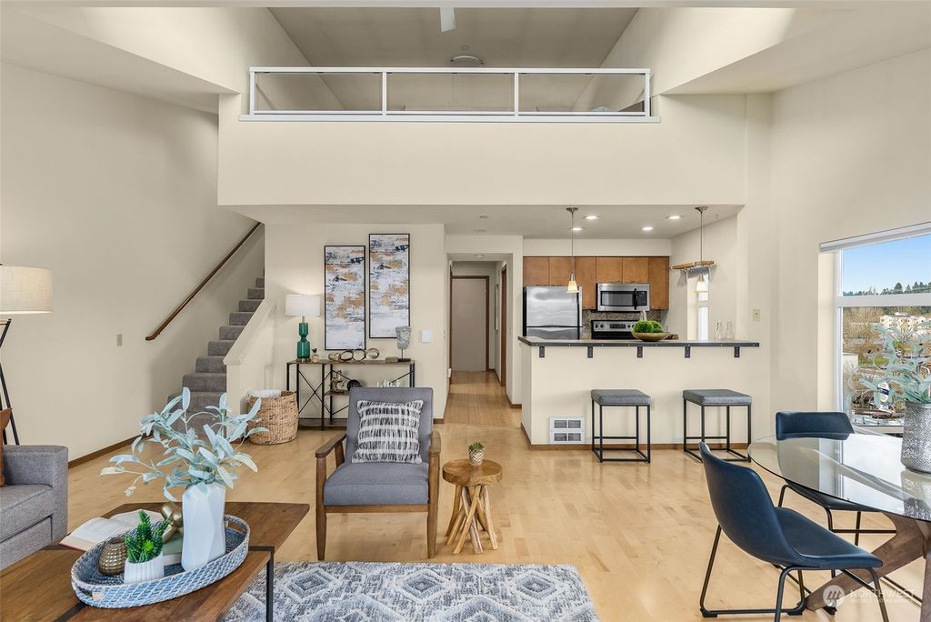 Photo of 12334 31st Avenue NE #601, Seattle, WA 98125 (MLS # 2193501)