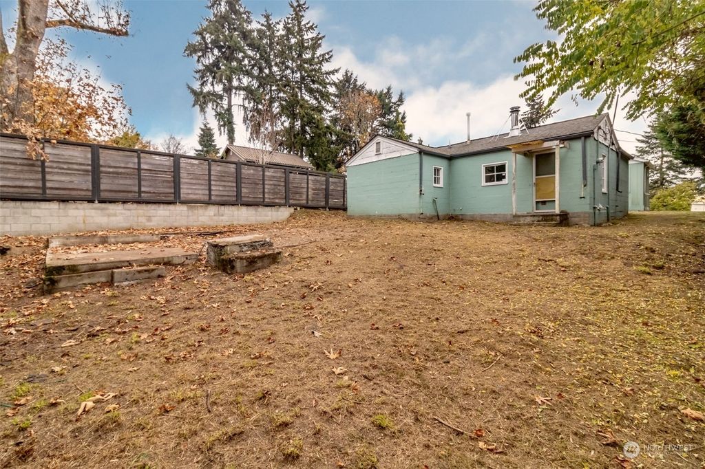 Photo of 3922 S 113th Street, Tukwila, WA 98168 (MLS # 2019209)