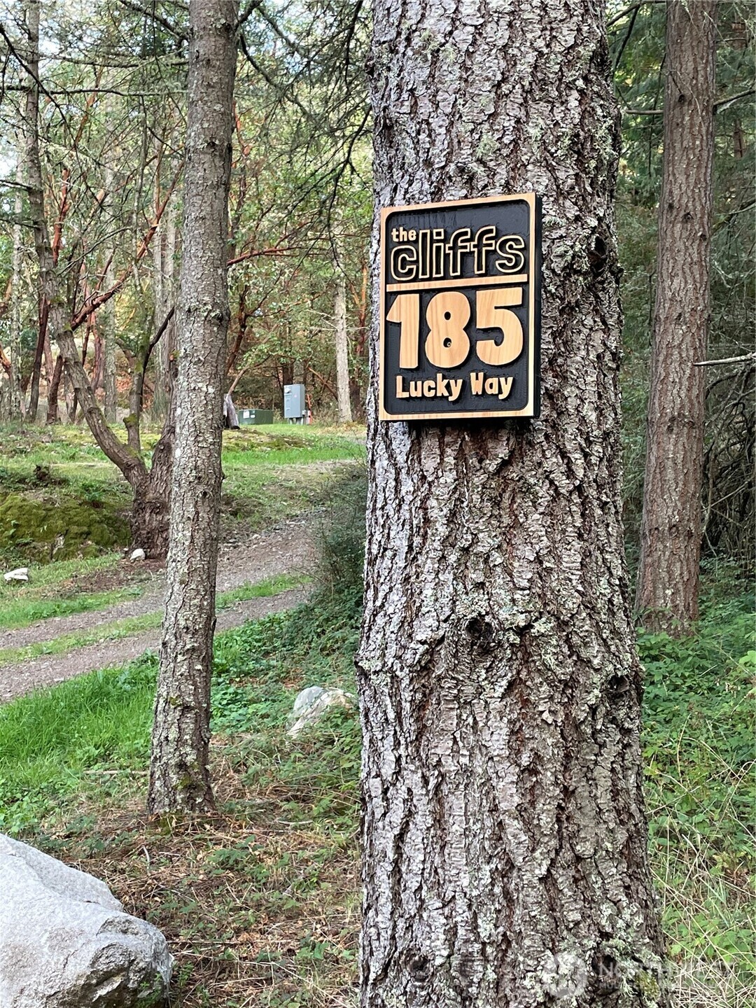 185 Lucky Way