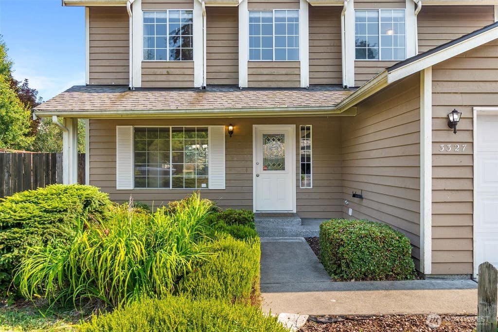 Photo of 3327 28th Avenue SE, Olympia, WA 98501 (MLS # 2565776)