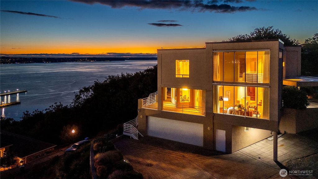 Photo of 3202 Loma Court NE, Tacoma, WA 98422 (MLS # 2478638)