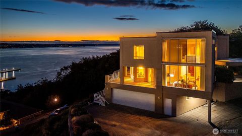 3202 Loma Court NE Tacoma WA 98422