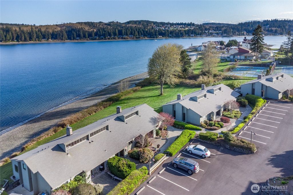 Photo of 80 Cascade Place #29, Port Ludlow, WA 98365 (MLS # 2493059)