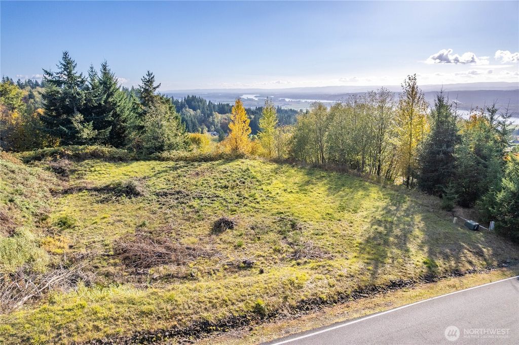 Photo of 560 Varsity Road, Kalama, WA 98625 (MLS # 2449579)