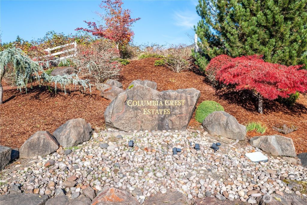 Photo of 560 Varsity Road, Kalama, WA 98625 (MLS # 2449579)