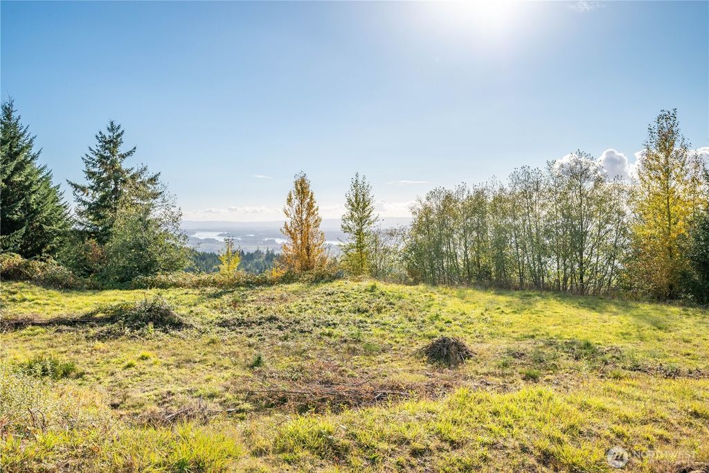 Photo of 560 Varsity Road, Kalama, WA 98625 (MLS # 2449579)