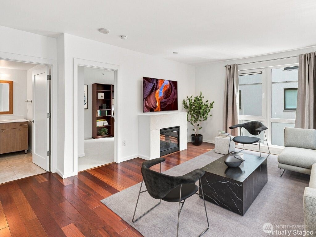 81 Clay Street 430