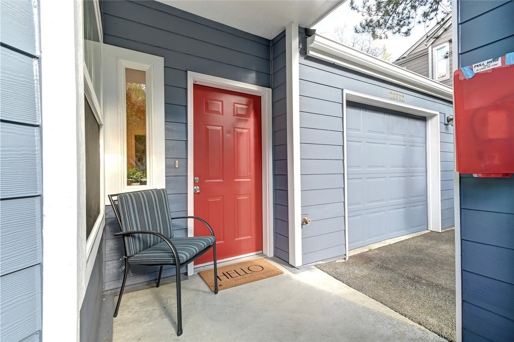 Photo of 22772 SE 43rd Lane, Issaquah, WA 98029 (MLS # 2597679)